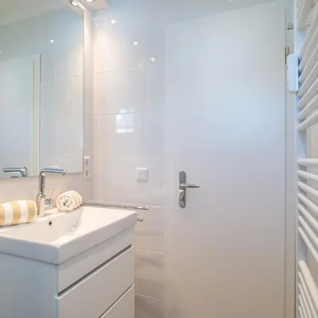 Bismarckstrasse 5a, App 7 *