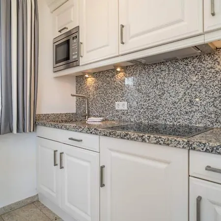 Bismarckstrasse 5a, App 7 Apartment *